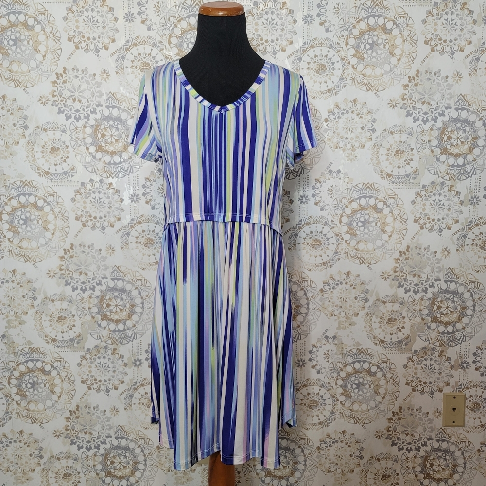 Summer Stripes Dress - Picture 2 of 4